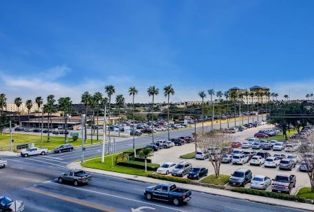 Why a Carrier-Neutral Data Center is Key to Global Connectivity